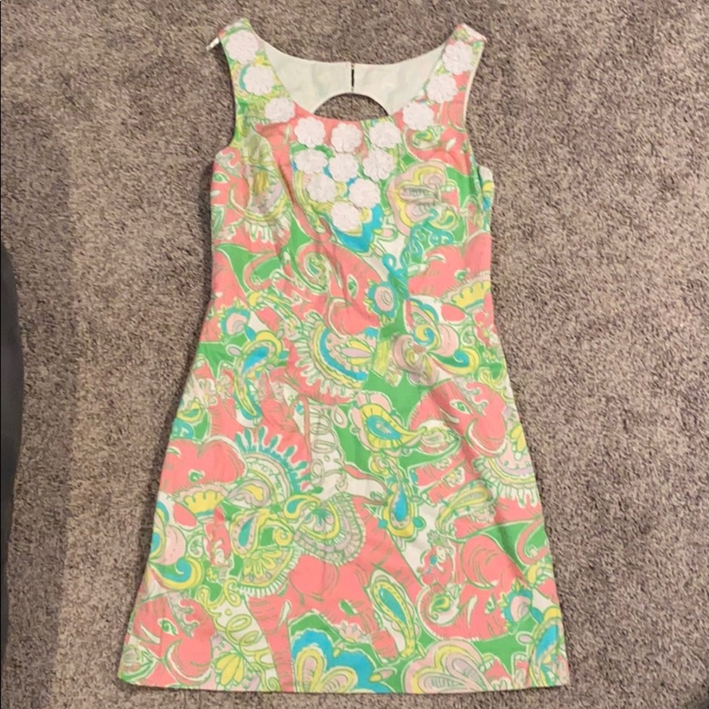 Beautiful Lilly Pulitzer Dress With Flower Detail